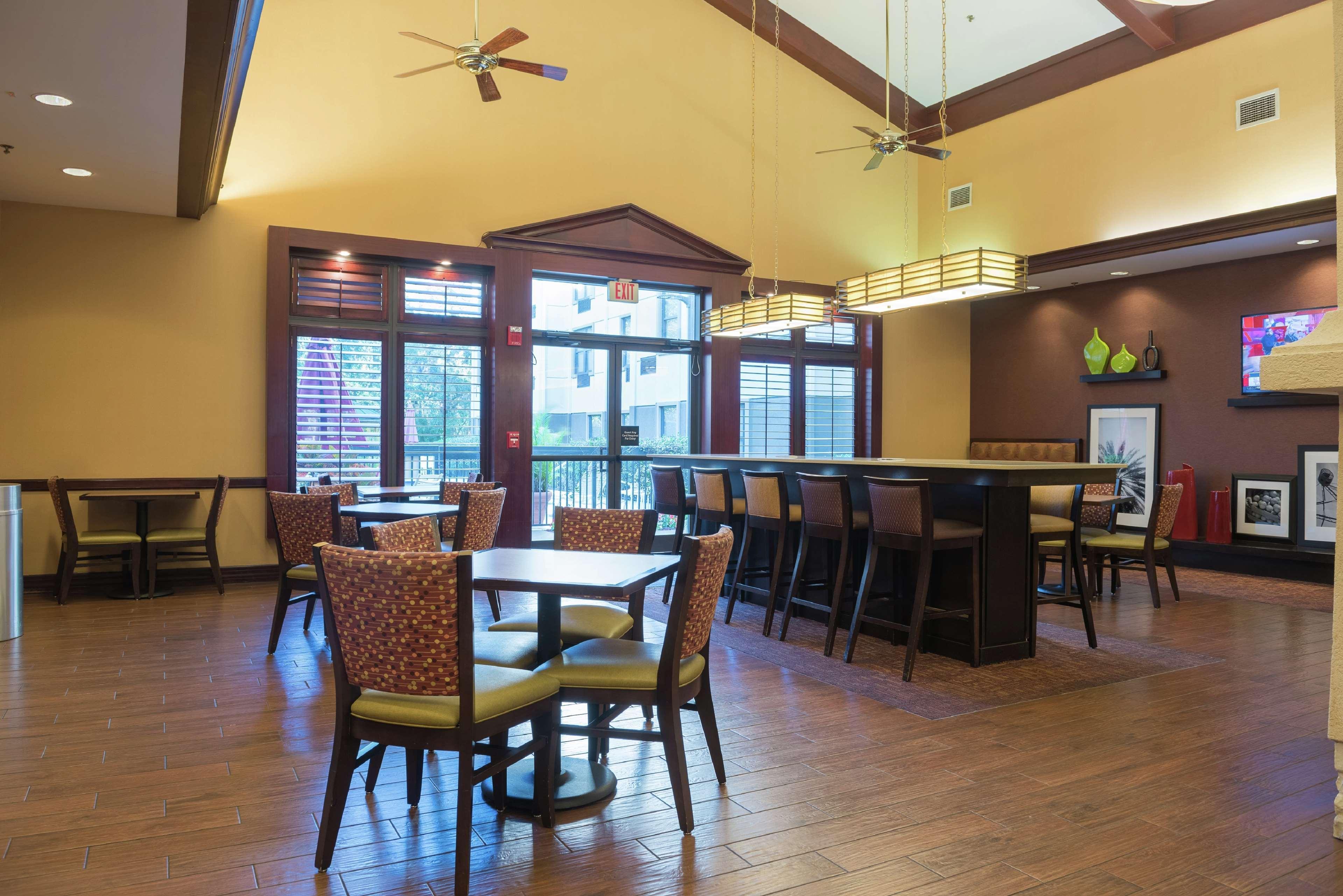 Hampton Inn & Suites Tampa-North Exteriör bild