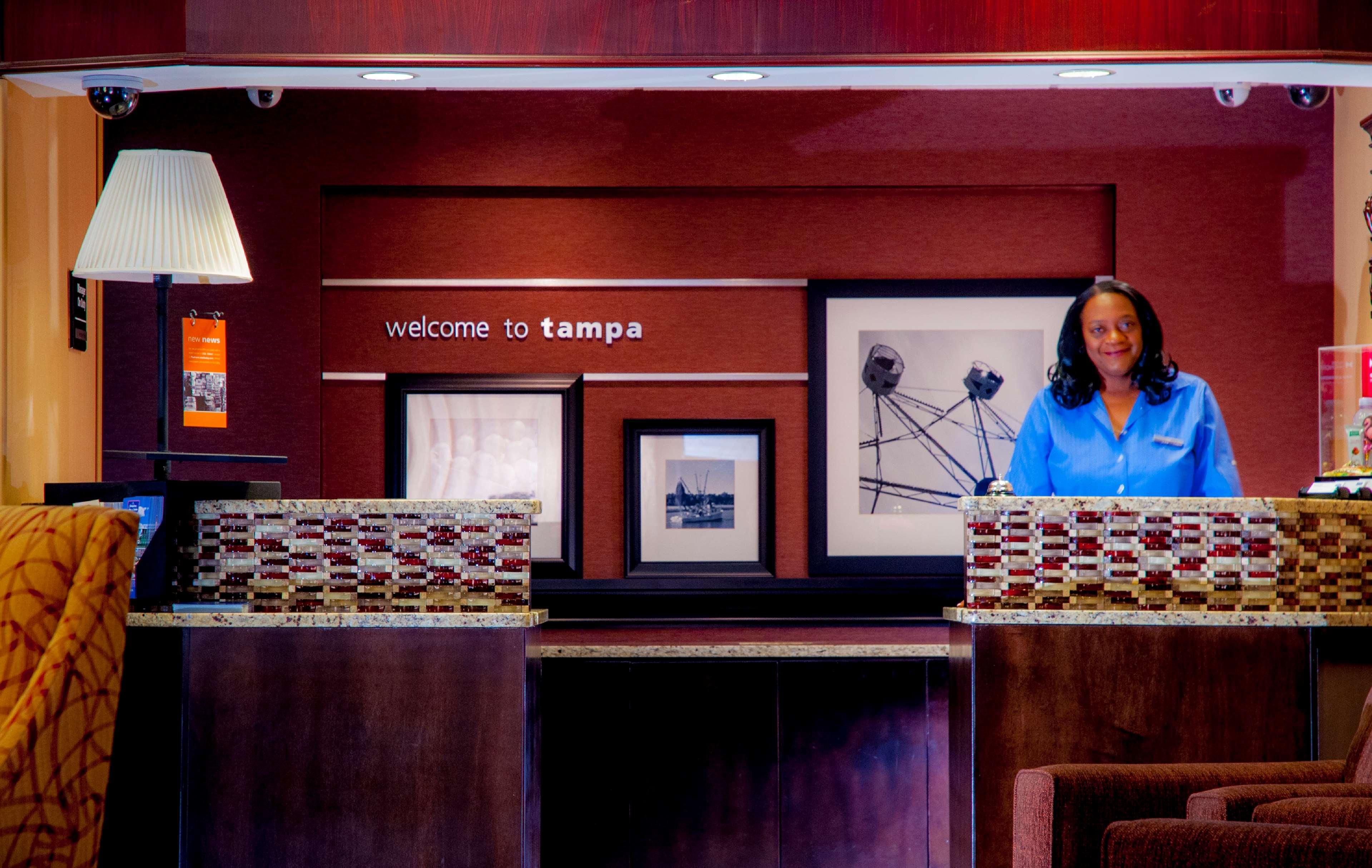Hampton Inn & Suites Tampa-North Exteriör bild