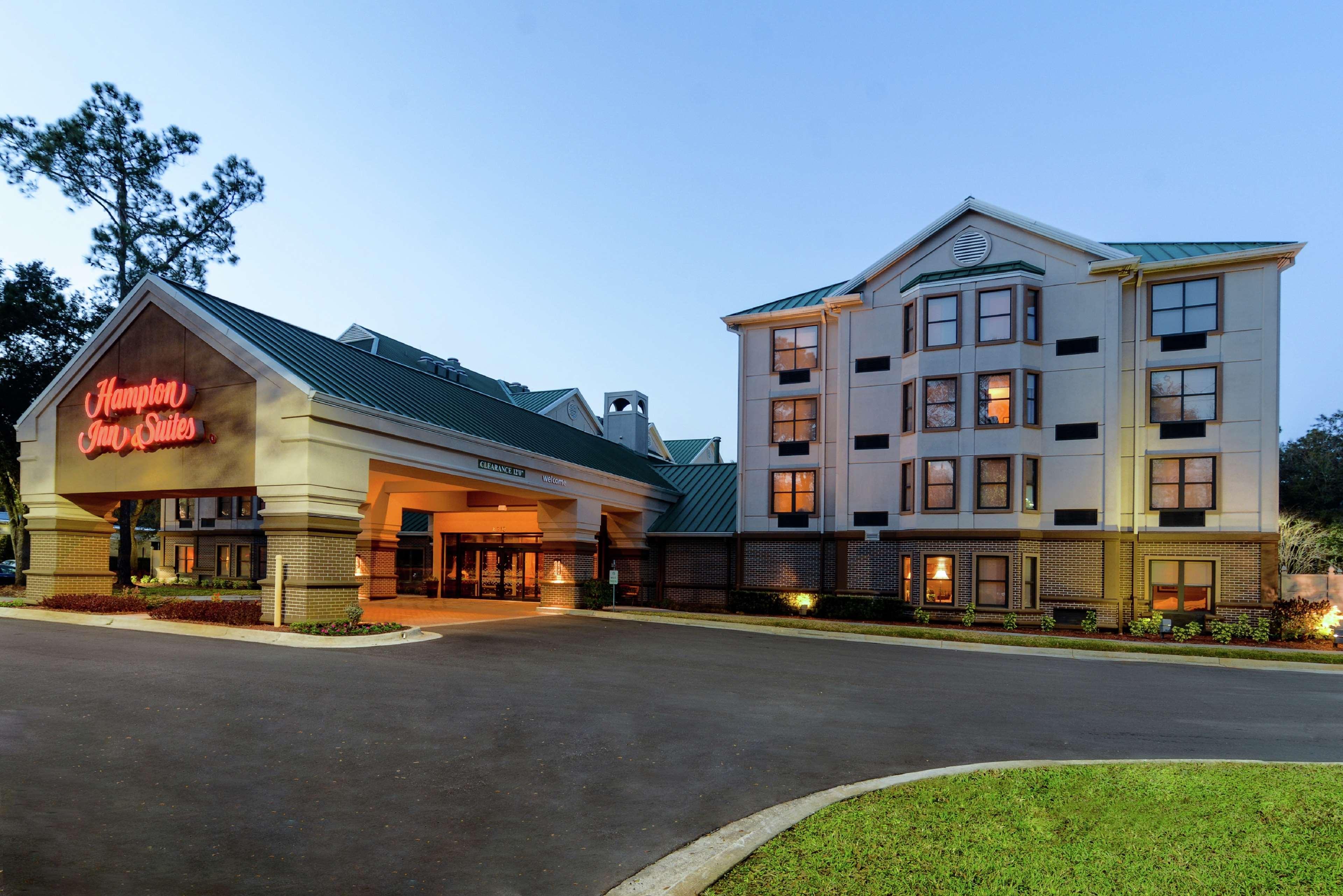 Hampton Inn & Suites Tampa-North Exteriör bild
