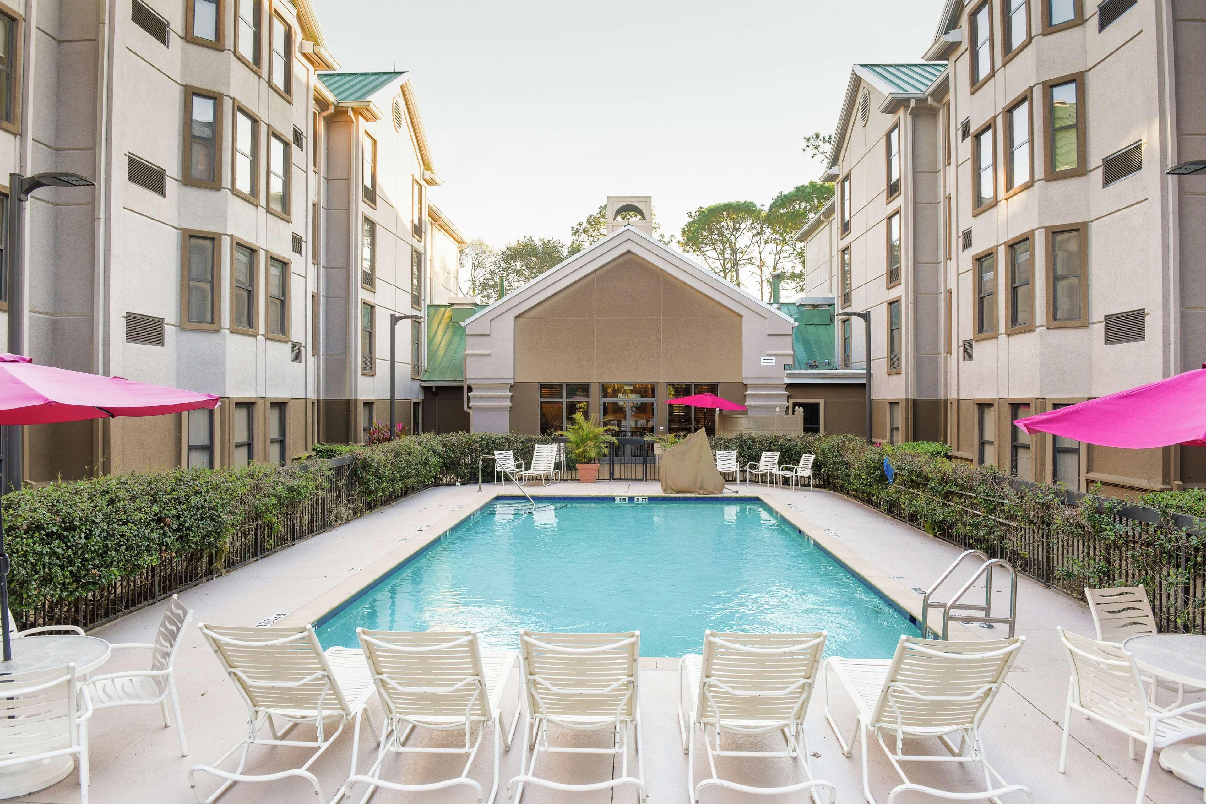 Hampton Inn & Suites Tampa-North Exteriör bild