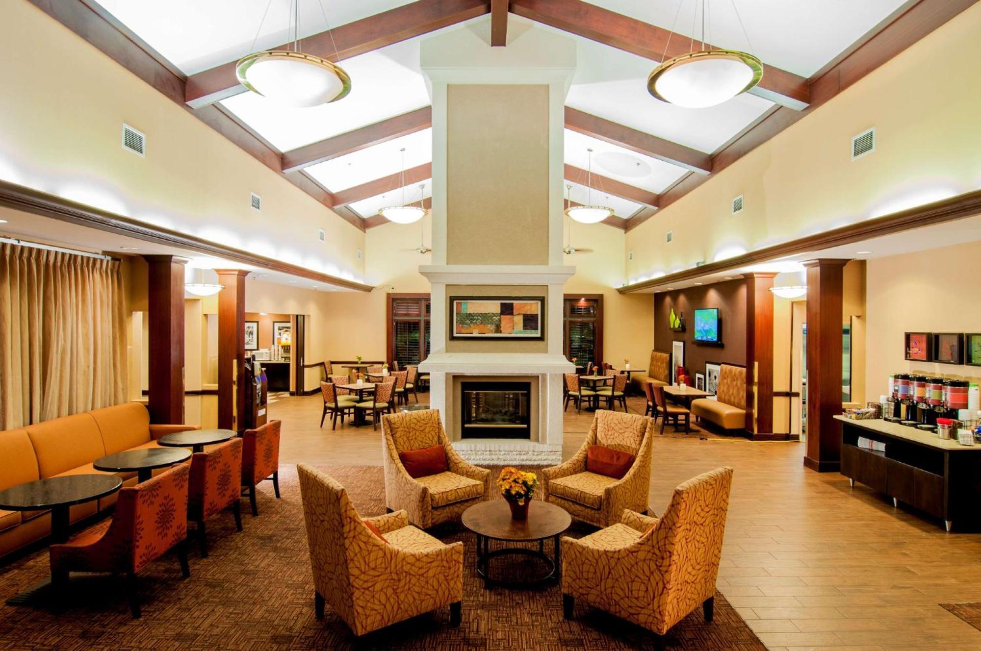 Hampton Inn & Suites Tampa-North Exteriör bild